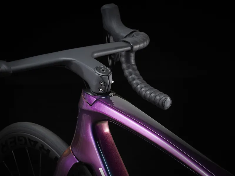 2022 Trek Emonda SLR 6 eTap Road Bike Amethyst